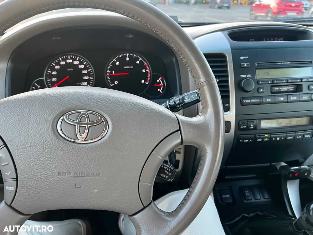 Toyota Land Cruiser 3.0 TD-4D Executive - 9
