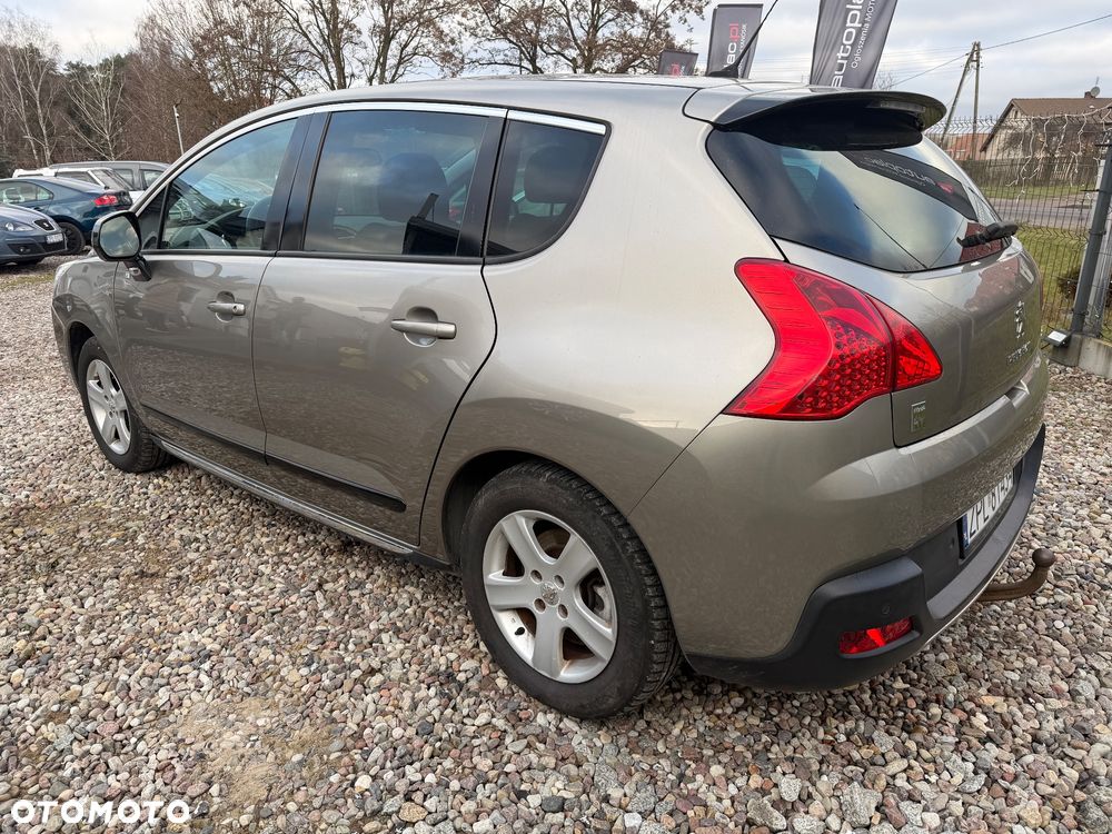 Peugeot 3008 Hybrid4 - 6