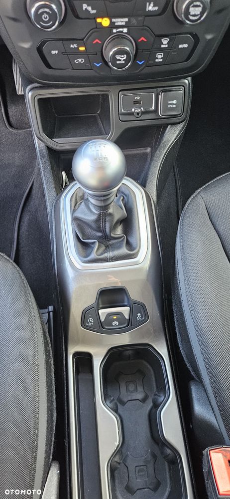 Jeep Renegade 1.0 T-GDI Limited - 24