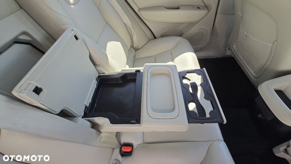 Volvo XC 60 - 11