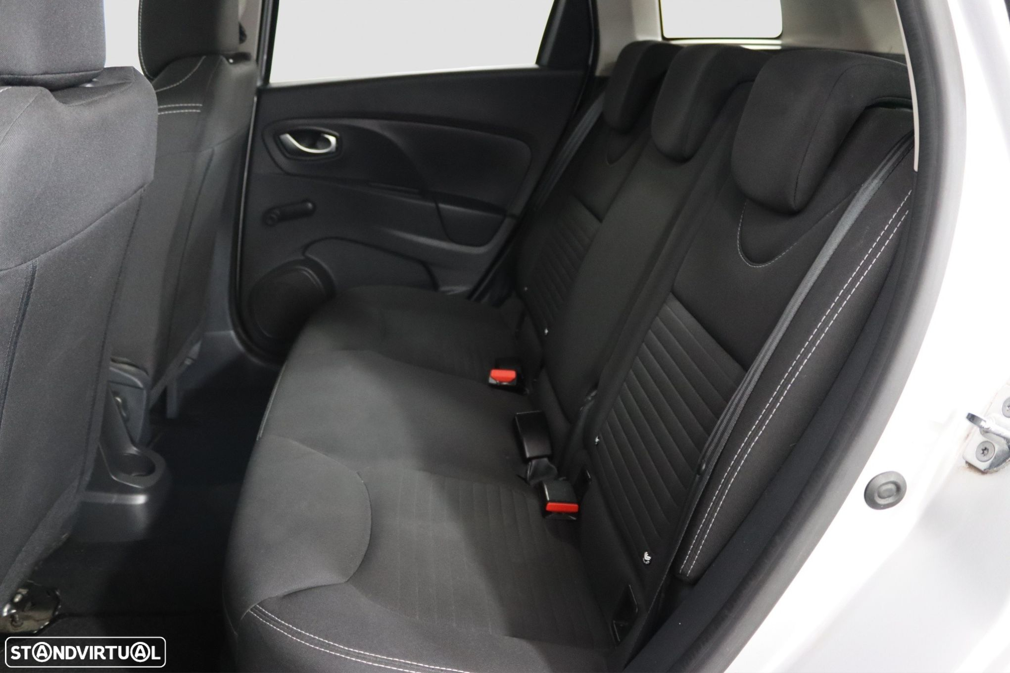 Renault Clio Sport Tourer 0.9 TCe Limited - 15