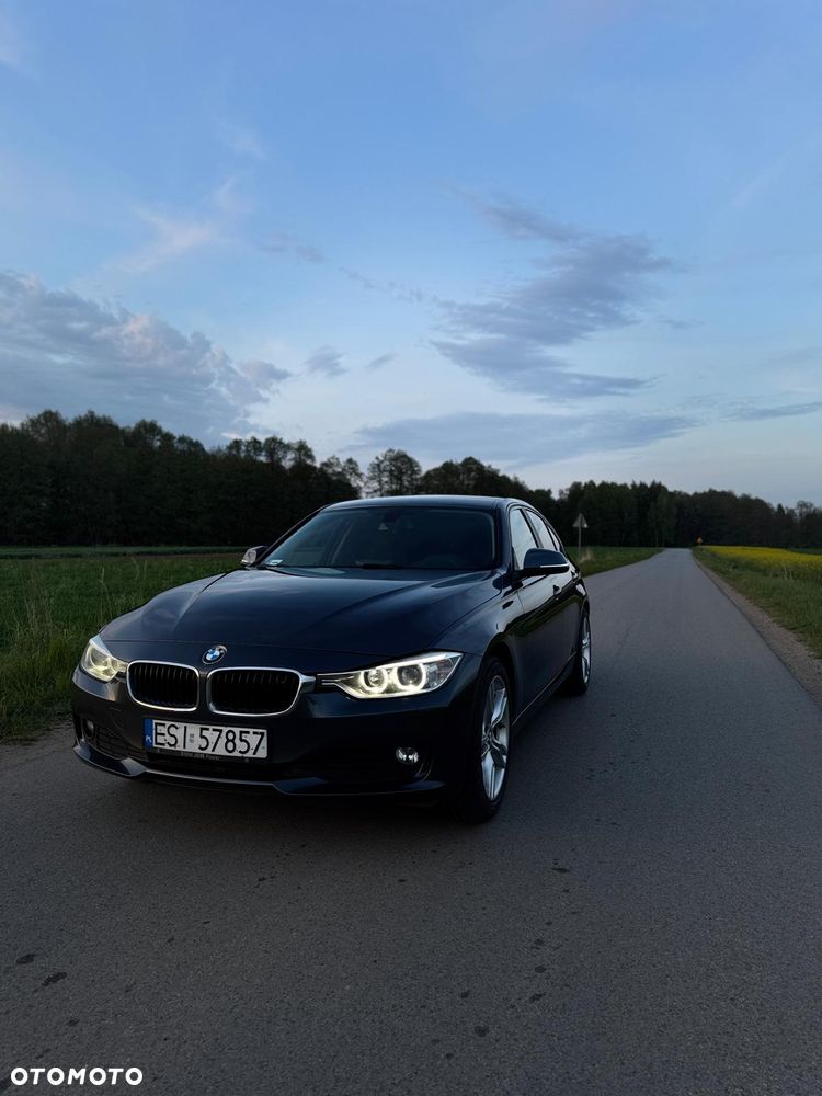 BMW Seria 3 320d - 10