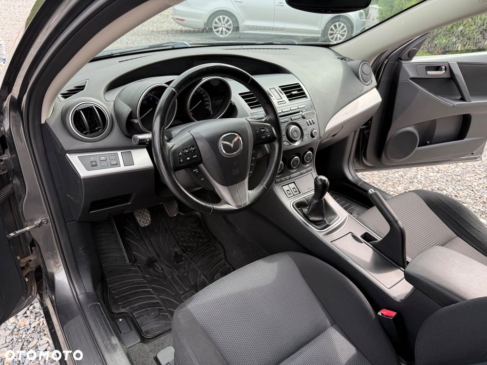 Mazda 3 1.6 Exclusive + - 10