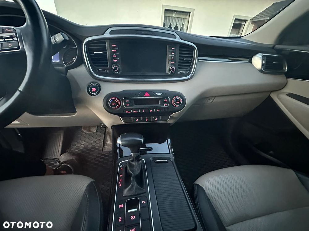 Kia Sorento - 8