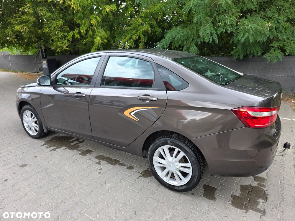 Lada Inny - 3
