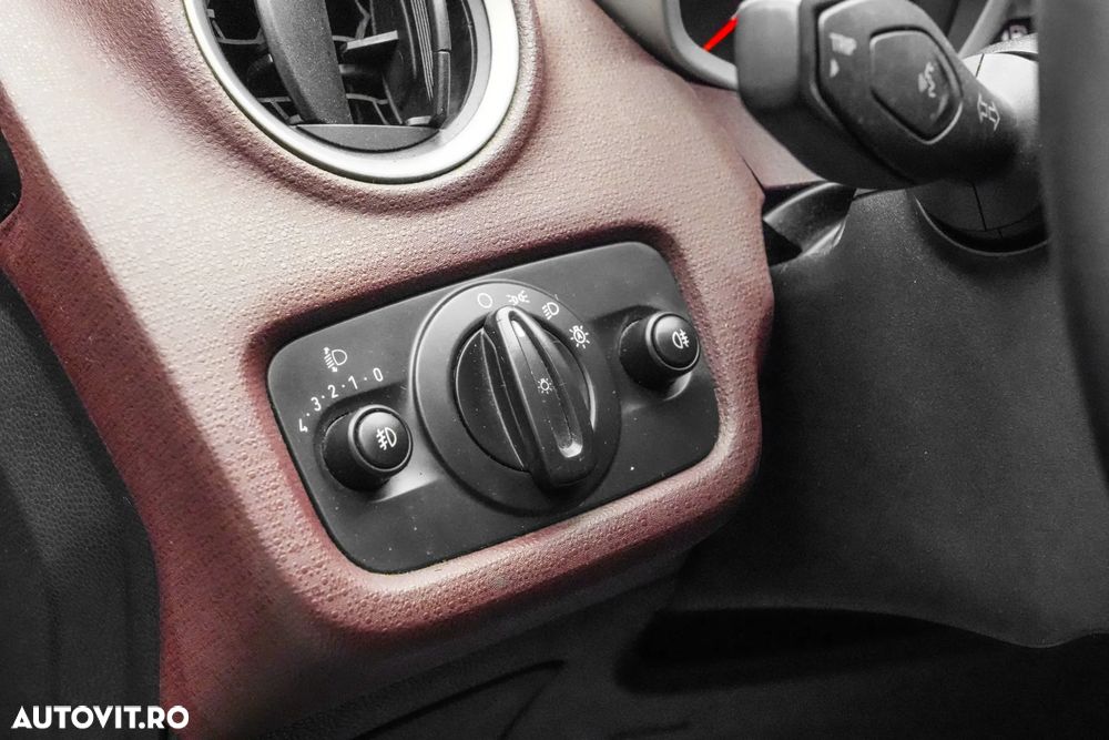 Ford Fiesta 1.4 TDCI Titanium - 17