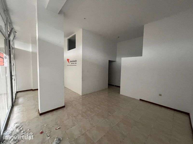 Aluga-se Loja em Mateus, Vila Real
