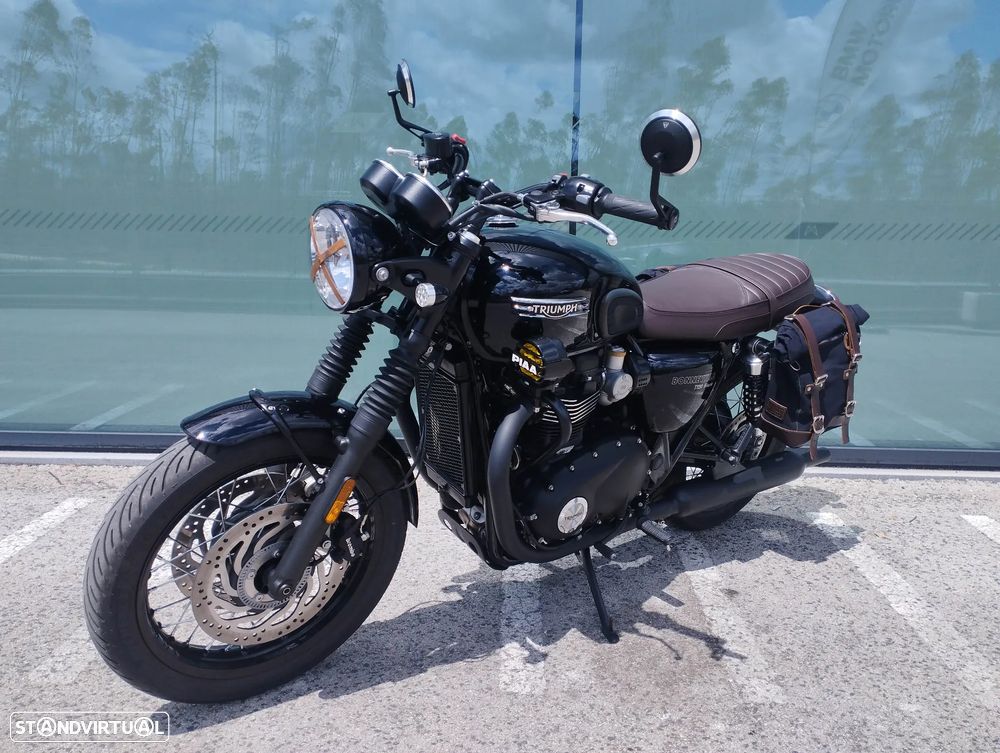 Triumph Bonneville T120 Black - 1