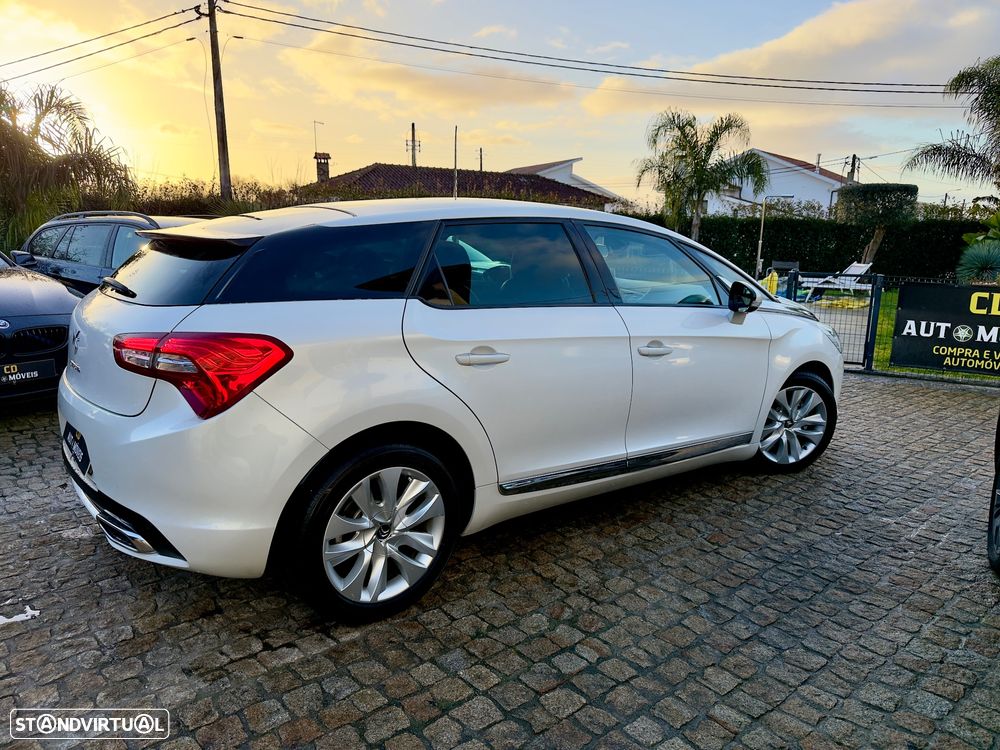 Citroën DS5 e-HDi 115 EGS6 SoChic - 18