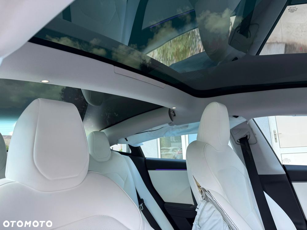 Tesla Model 3 - 21