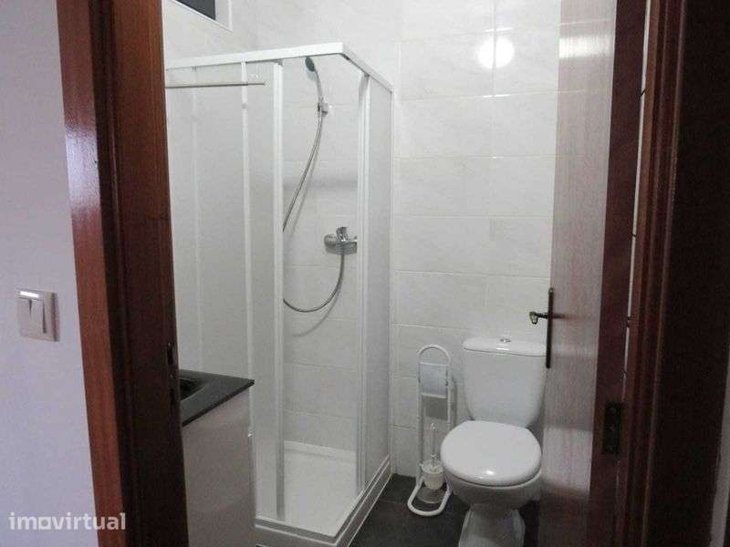 Apartamento T1 mobilado - Grande imagem: 3/4