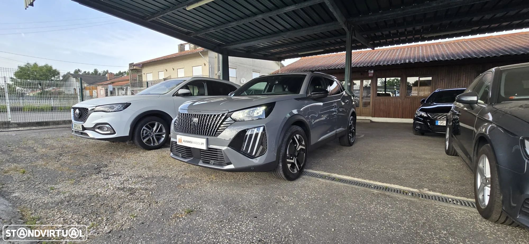 Peugeot 2008 PureTech 100 Allure - 1