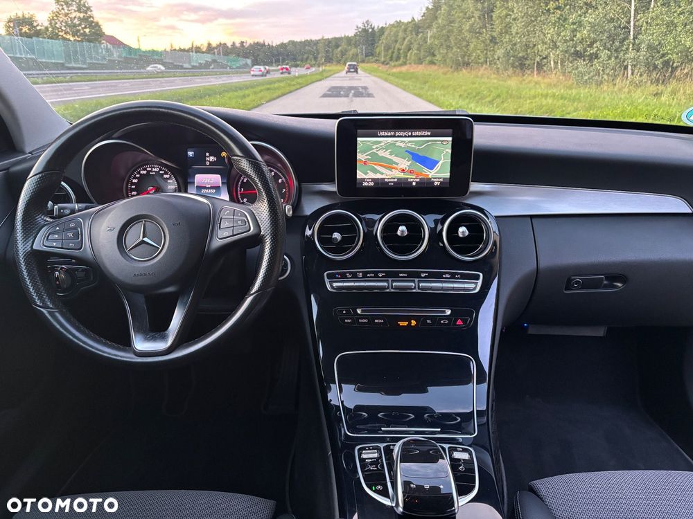 Mercedes-Benz Klasa C 180 7G-TRONIC Exclusive - 21
