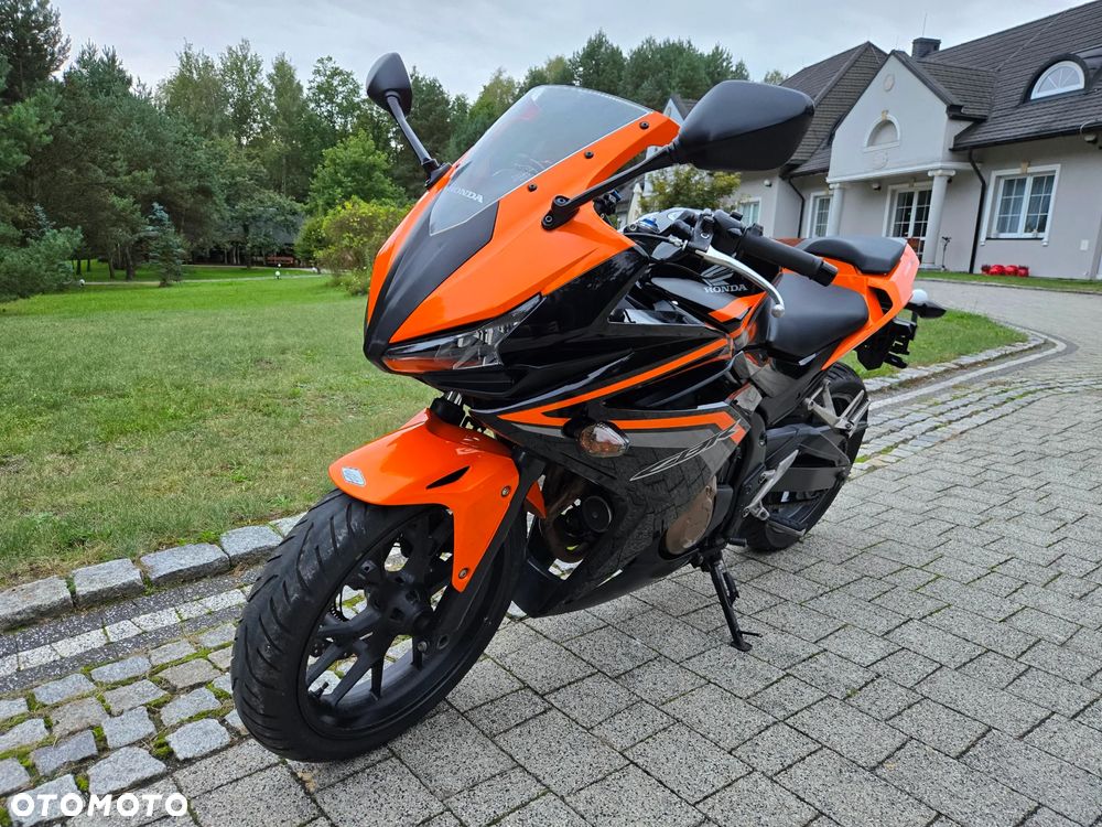 Honda CBR - 12