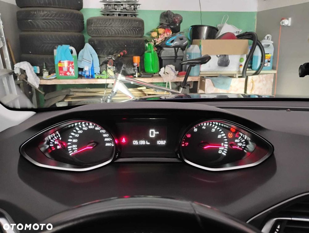 Peugeot 308 - 5