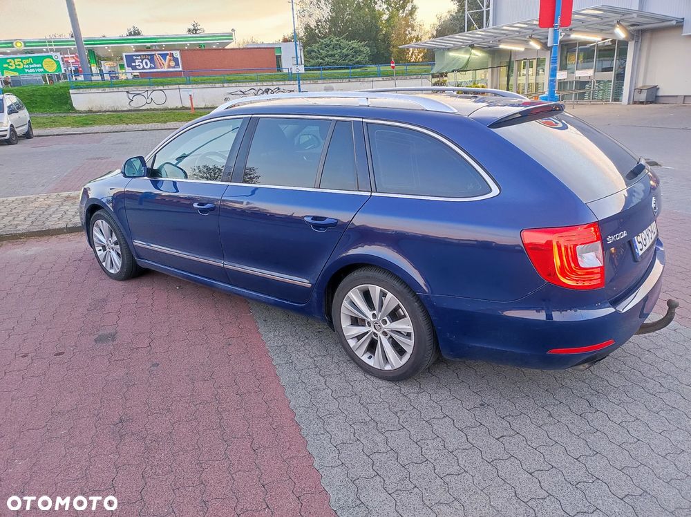 Skoda Superb 2013 photo 5