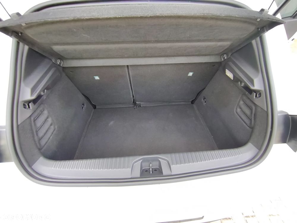 Renault Clio - 9