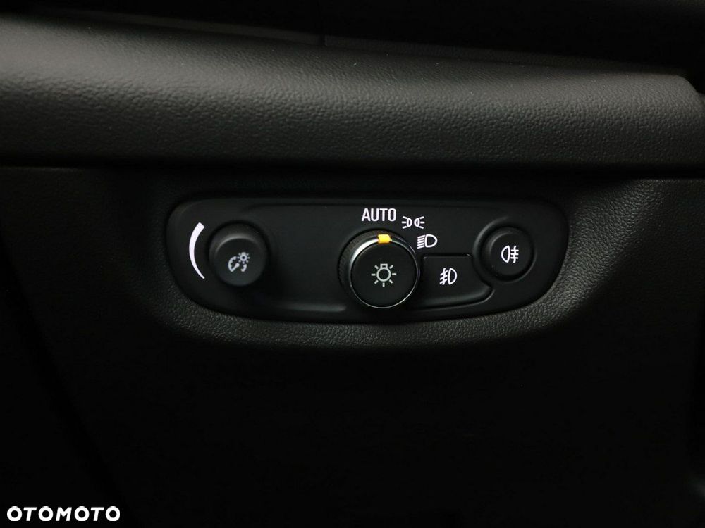 Opel Insignia 1.5 CDTI Business Elegance S&S - 32