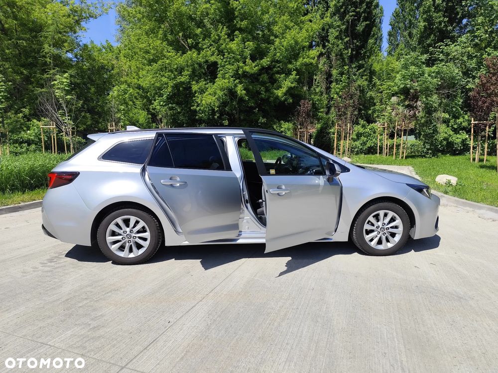 Toyota Corolla 1.8 Hybrid Comfort - 12