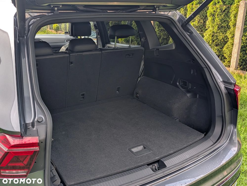Volkswagen Tiguan 2.0 TDI SCR 4MotION DSG R-Line - 22