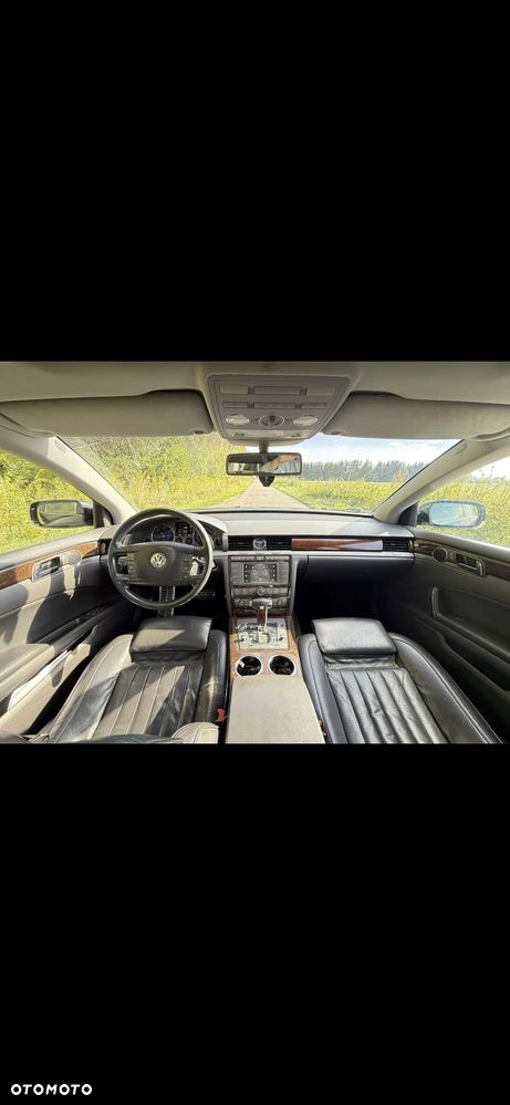 Volkswagen Phaeton - 7