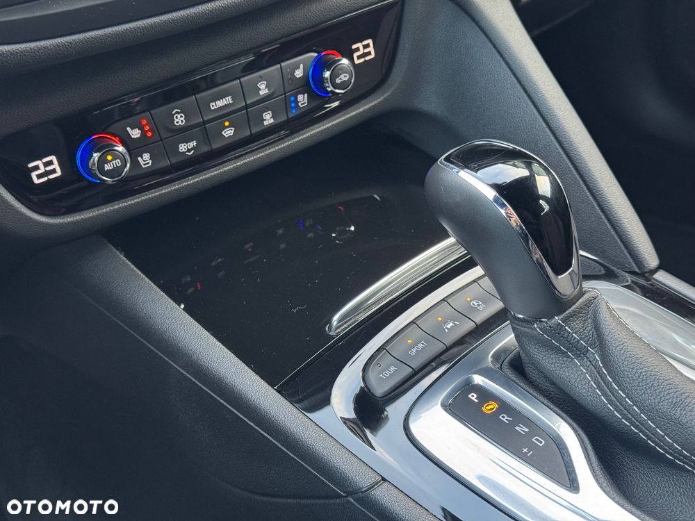 Opel Insignia Sport2.0 Direct InjTurbo 4x4 Business Innovation - 18