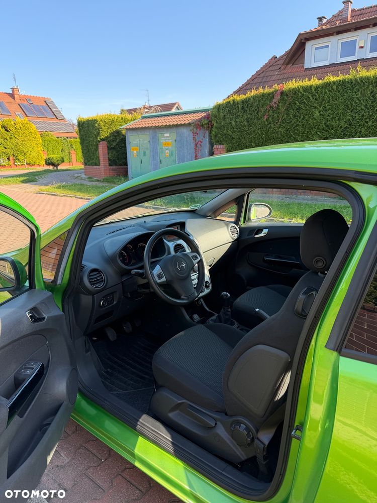 Opel Corsa - 16