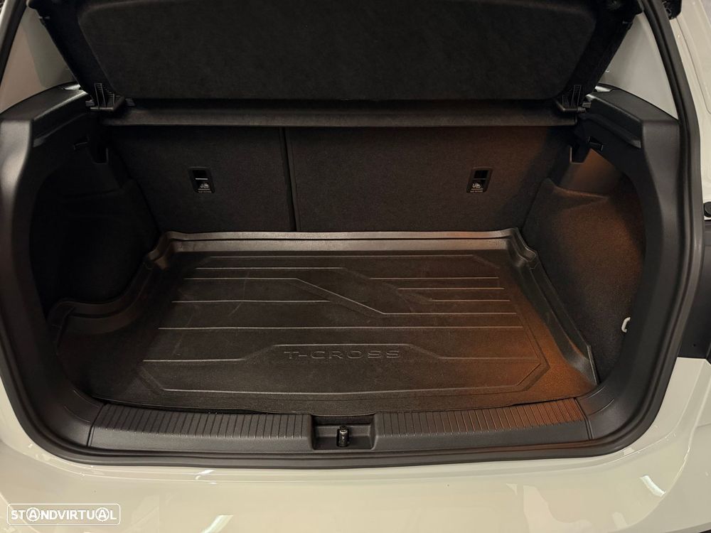 VW T-Cross 1.0 TSI Life DSG - 36