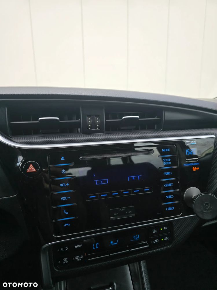 Toyota Auris 1.6 Classic Plus - 10