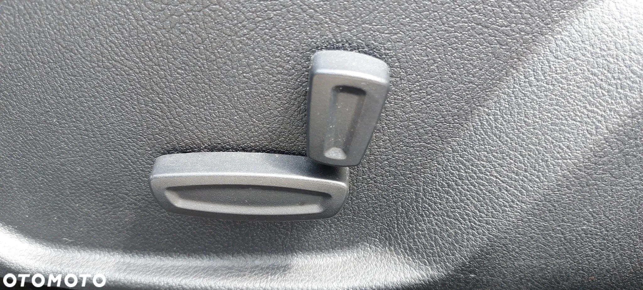 Ford Mondeo 2.5 Titanium - 17