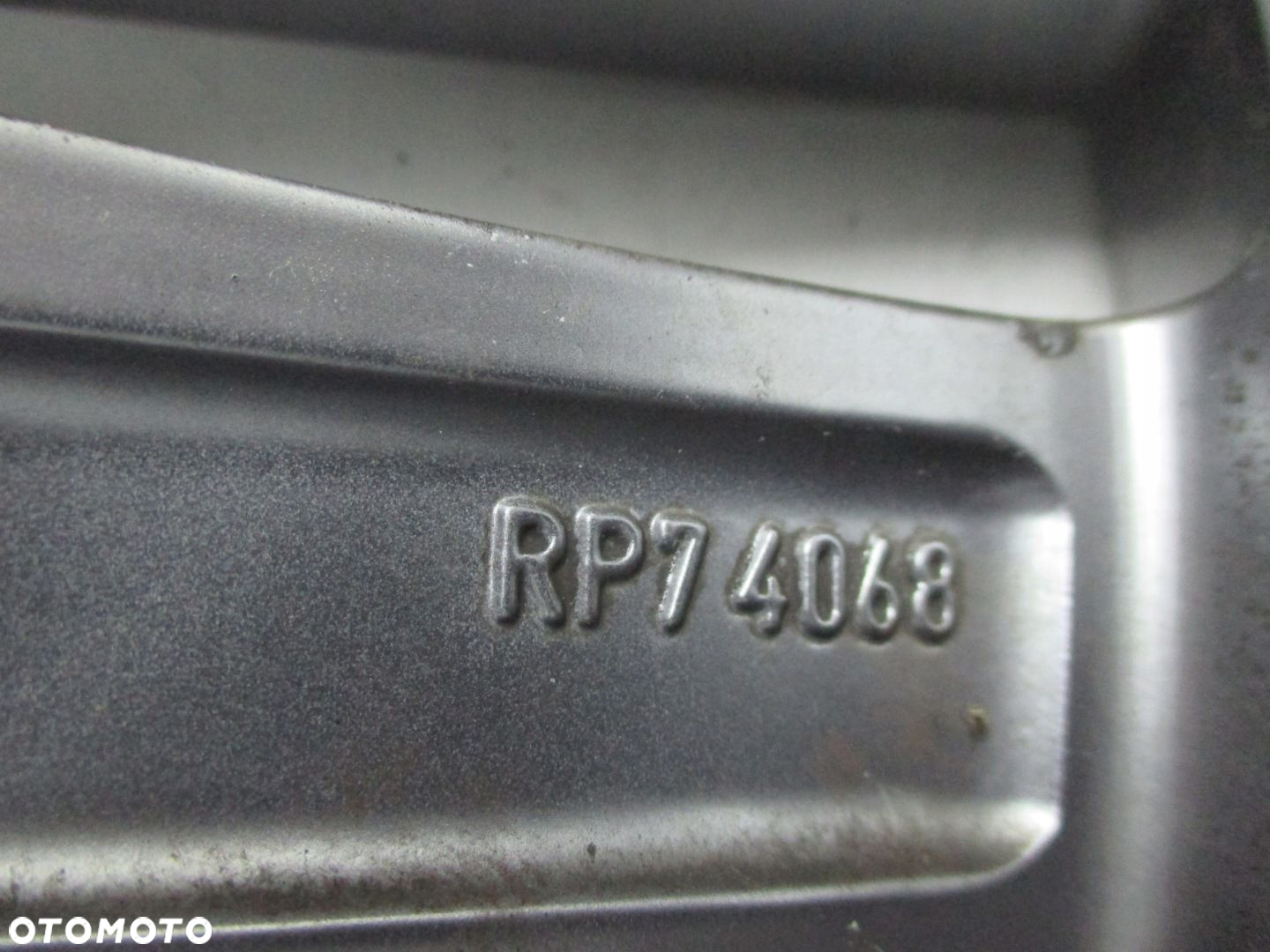FELGA VOLKSWAGEN VW ARTEON 3G8 18" 8J ET40 - 9