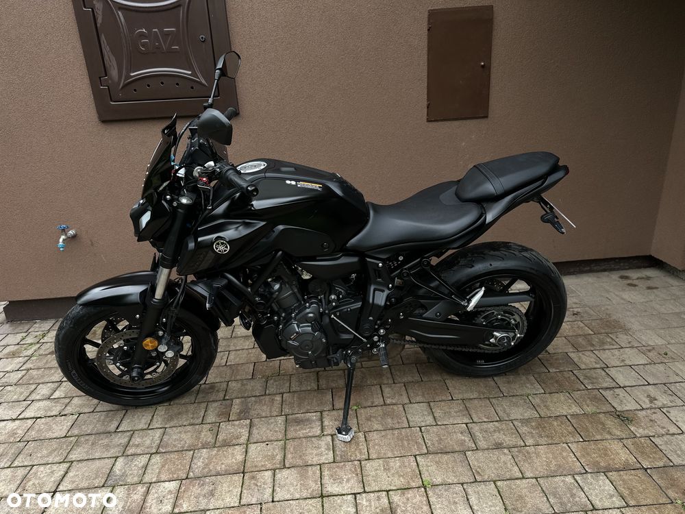 Yamaha MT - 28