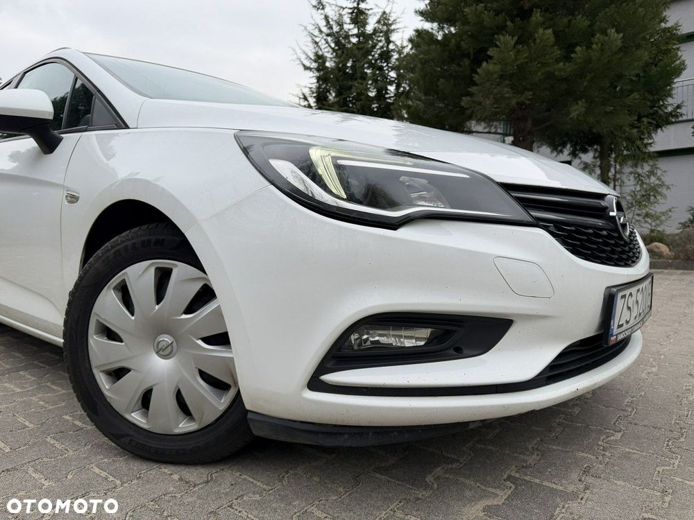 Opel Astra 1.6 CDTI Essentia - 13