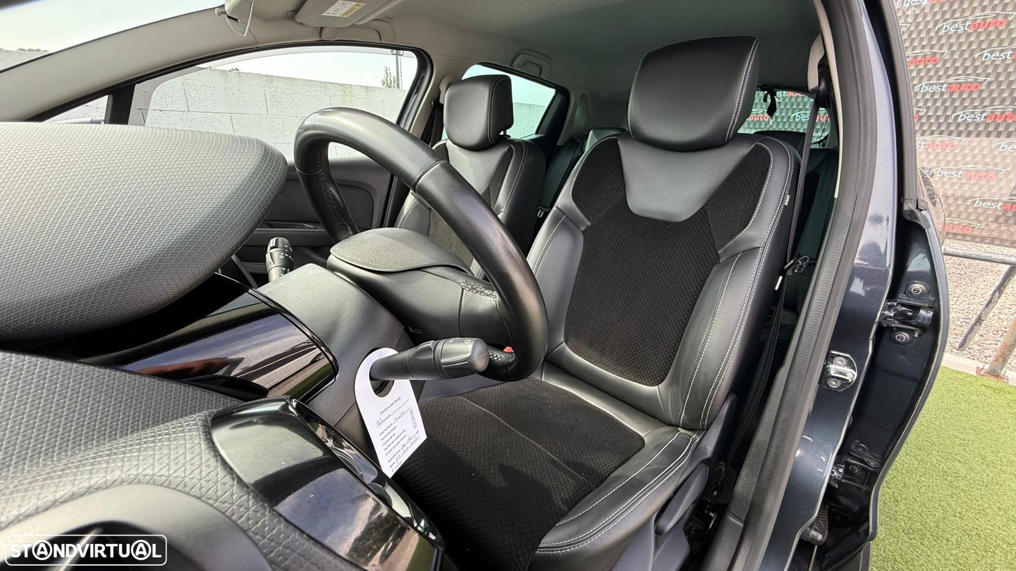 Renault Clio 0.9 TCe Limited Edition - 14