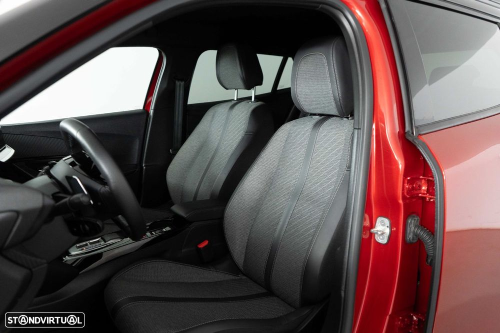 Peugeot 2008 1.2 PureTech Allure Pack EAT8 - 10