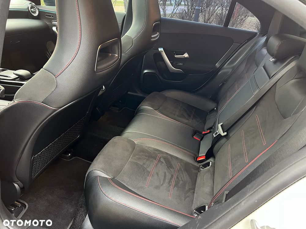 Mercedes-Benz CLA 250 4Matic 8G-DCT Edition AMG Line - 19