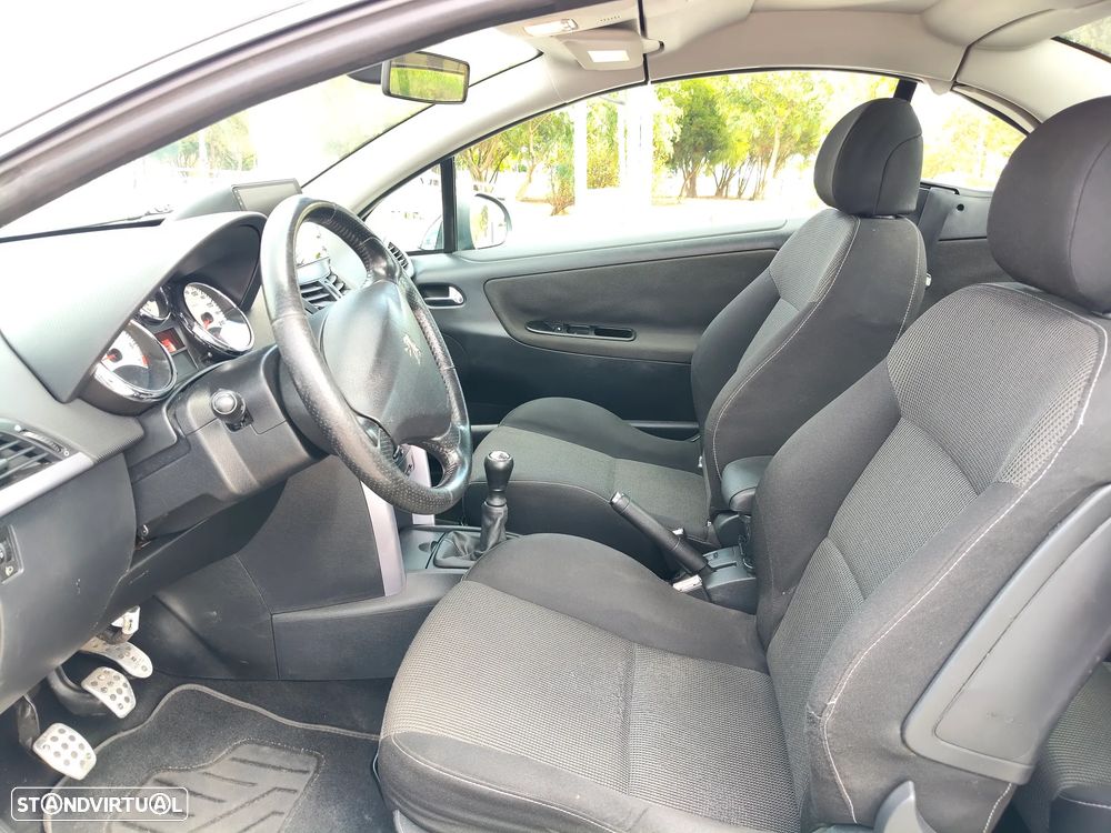 Peugeot 207 CC 1.6 16V - 17