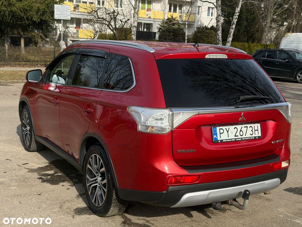Mitsubishi Outlander 2.2 DID Instyle Navi 4WD - 5
