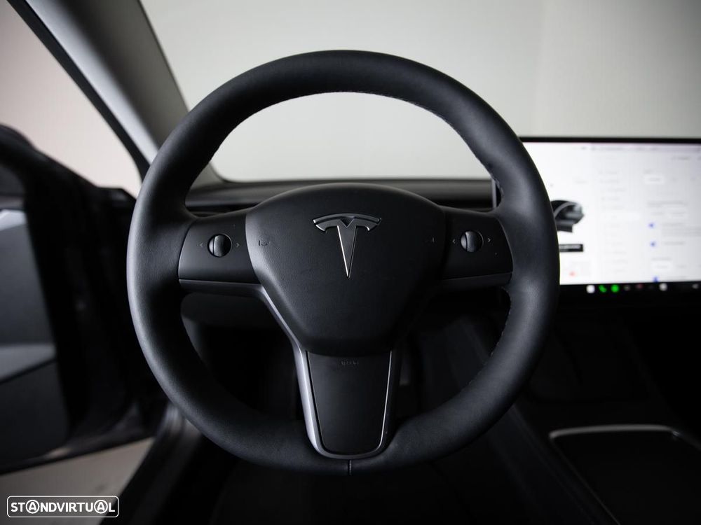 Tesla Model 3 - 16