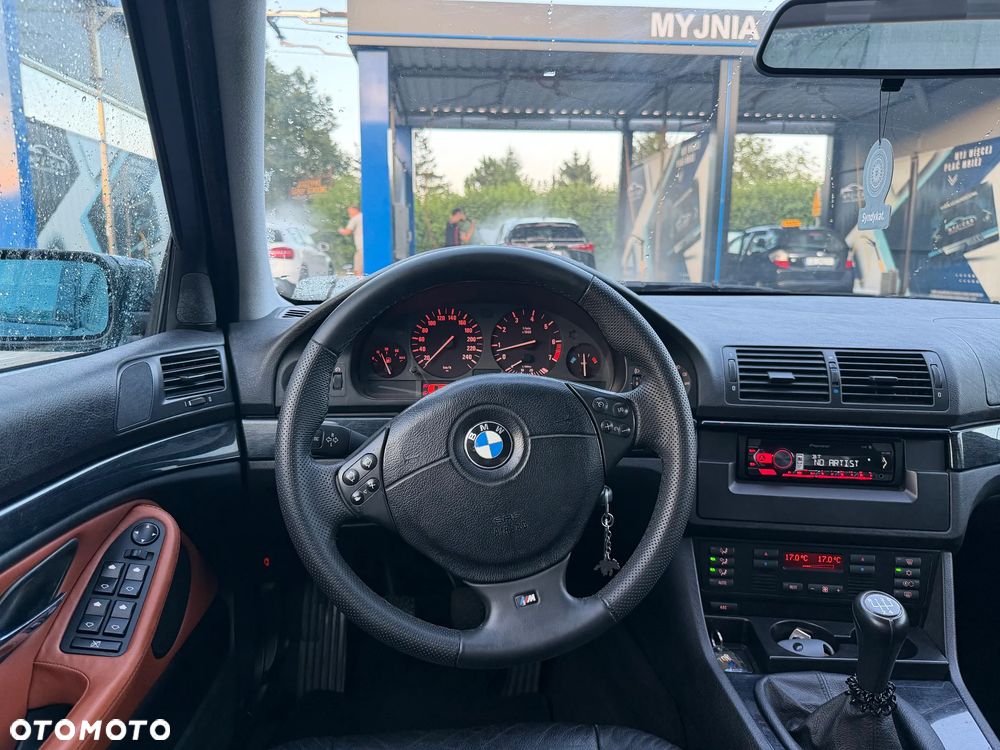 BMW Seria 5 - 8