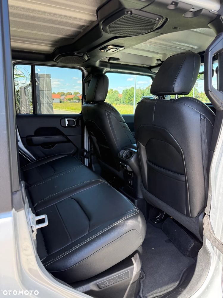 Jeep Wrangler - 18