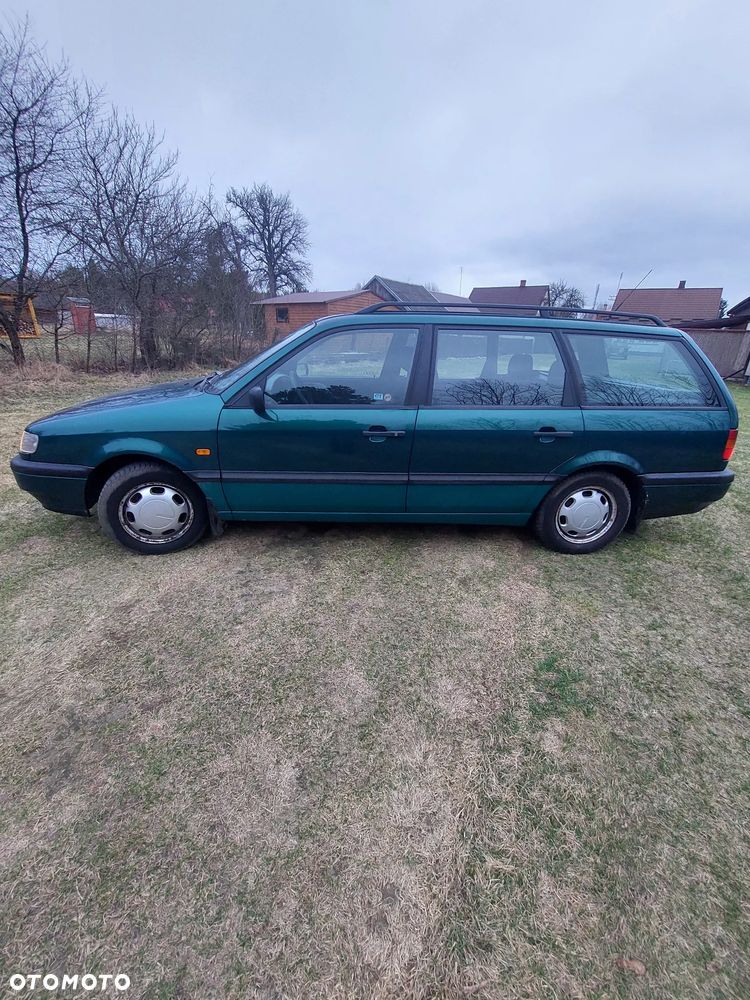 Volkswagen Passat 1.9 TD CL - 2