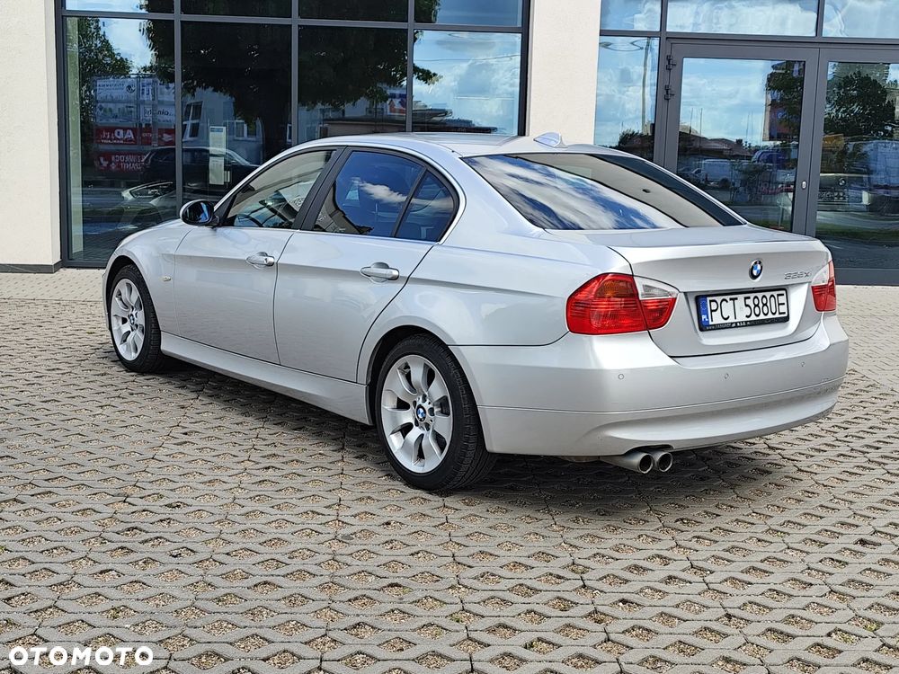 BMW Seria 3 325i xDrive Edition Exclusive - 3