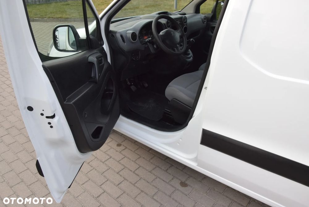 Peugeot PARTNER 1,6 HDI 3-OSOBOWY - 12