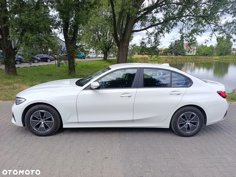 BMW Seria 3 318i Advantage - 3