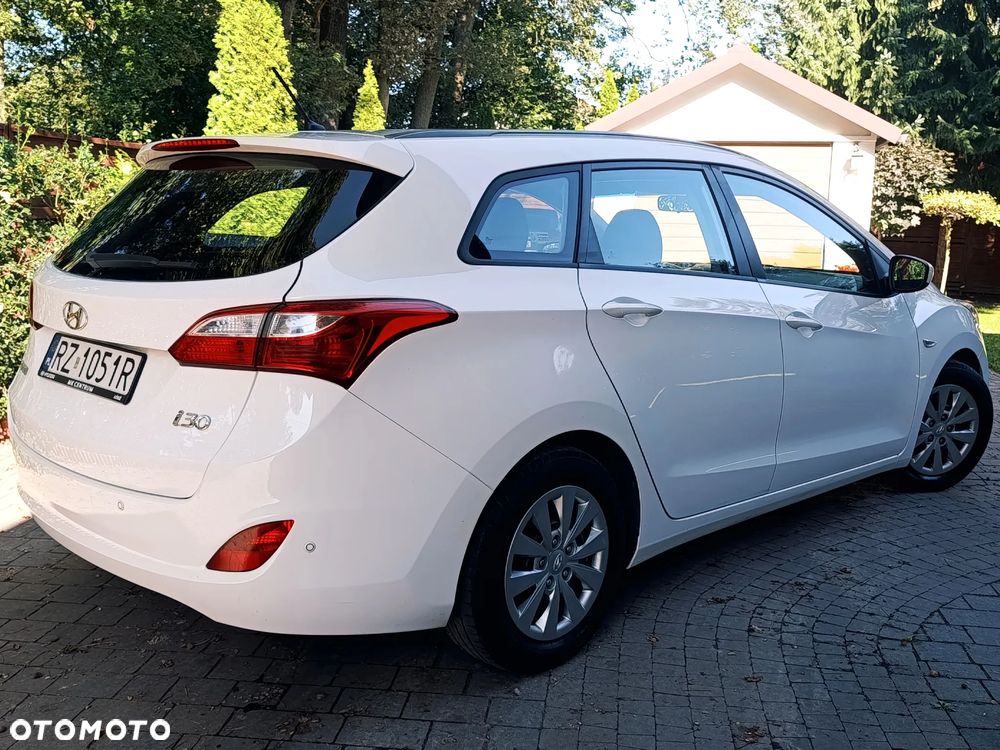Hyundai i30 1.6 GDI BlueDrive Classic + - 5