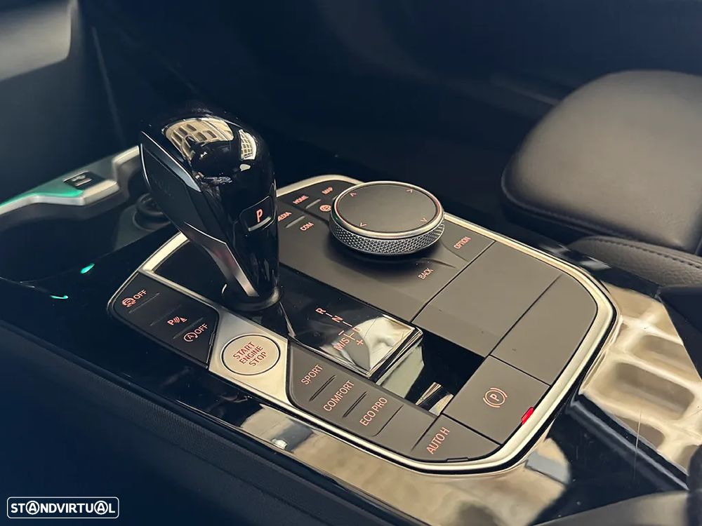 BMW 116 d Pack Desportivo M Auto - 12