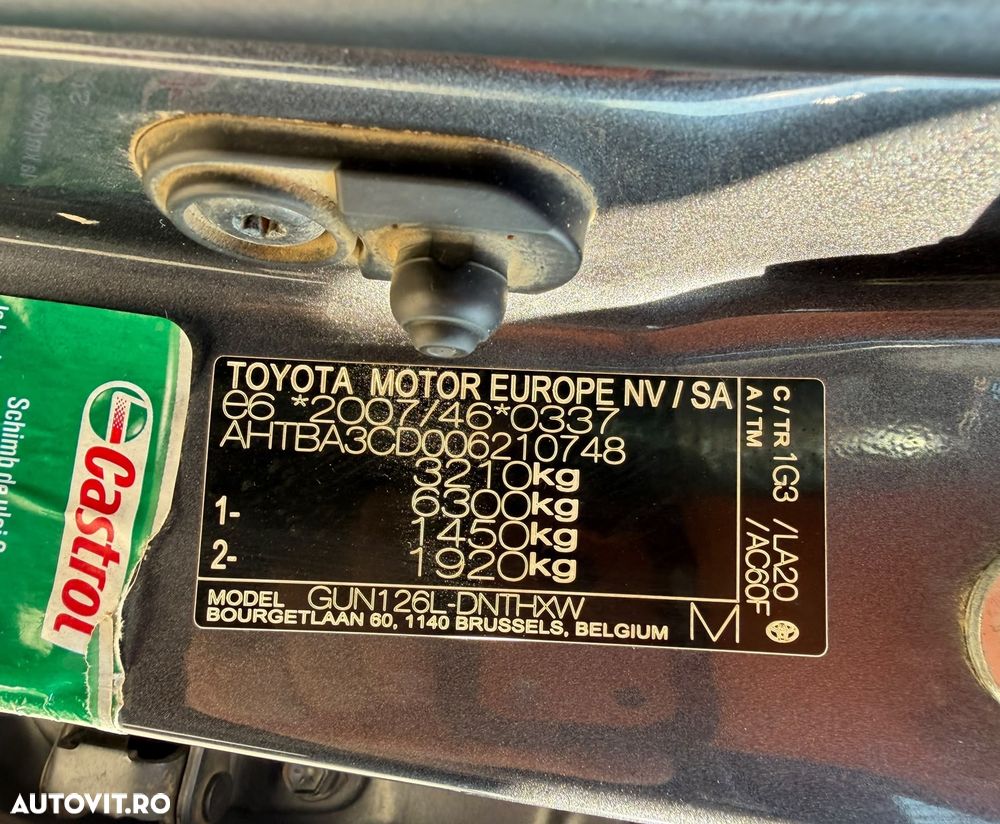 Toyota Hilux 2.8D 204CP 4x4 Double Cab AT Executive - 39