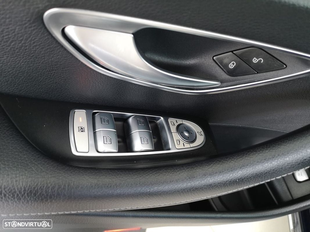 Mercedes-Benz E 220 d Avantgarde - 41