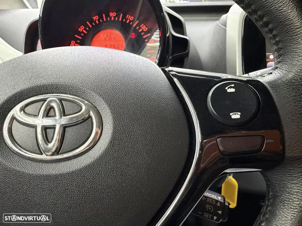 Toyota Aygo 1.0 X-Play+AC - 24
